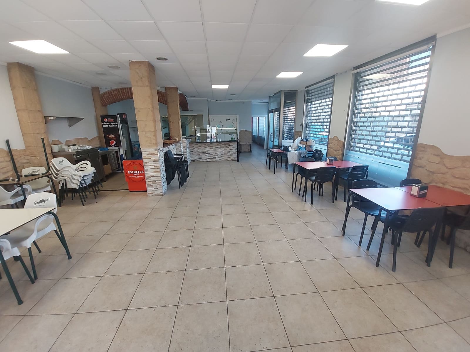 Kaupallinen myytävänä paikassa Sant Joan de Palamos mukana 
autotalli - 320 000 € (Ref: 9646314)