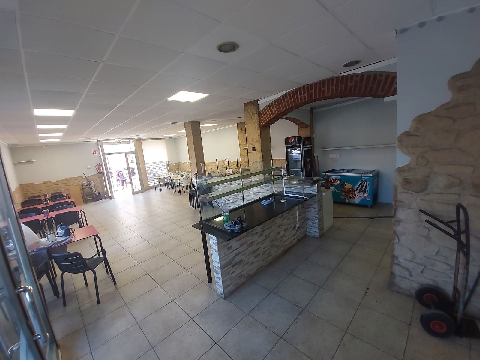 Kaupallinen myytävänä paikassa Sant Joan de Palamos mukana 
autotalli - 320 000 € (Ref: 9646314)