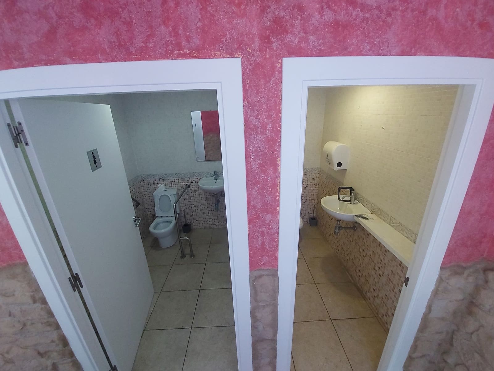 Kaupallinen myytävänä paikassa Sant Joan de Palamos mukana 
autotalli - 320 000 € (Ref: 9646314)