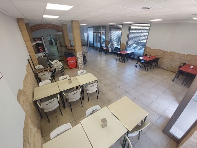 Kaupallinen myytävänä paikassa Sant Joan de Palamós, Palamós mukana 
autotalli - 320 000 € (Ref: 9646314)