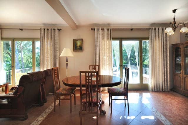 Huvila myytävänä paikassa Platja d'Aro mukana 
autotalli - 1 500 000 € (Ref: 9651679)