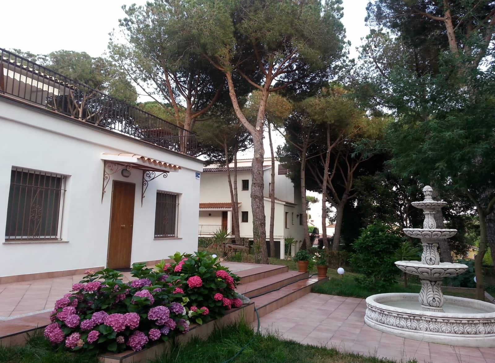 Huvila myytävänä paikassa Platja d'Aro mukana 
autotalli - 1 500 000 € (Ref: 9651679)