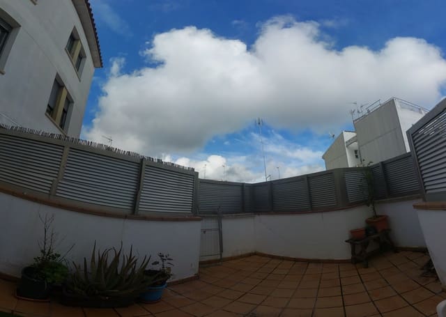 3 bedroom Flat for sale in Sant Feliu de Guíxols with garage - € 215,000 (Ref: 9666001)