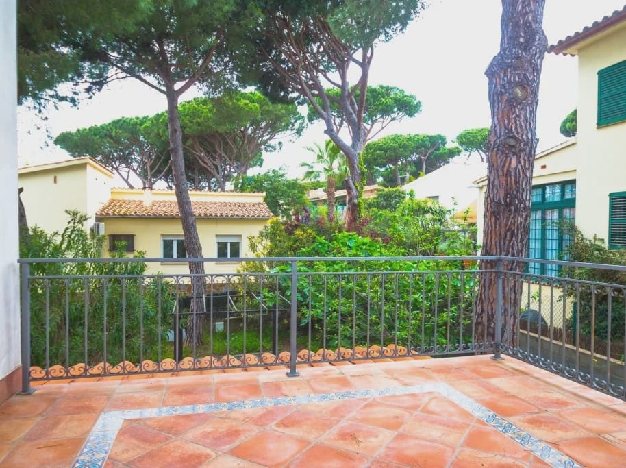 5 bedroom Villa for sale in Platja d'Aro with garage - € 1,200,000 (Ref: 9666002)