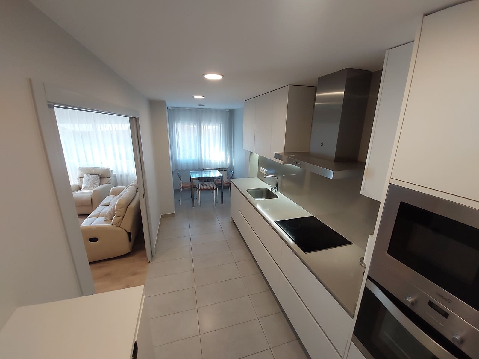 Appartement de 3 chambres à louer à Gerone ville avec garage - 1 380 € (Ref: 9679172)