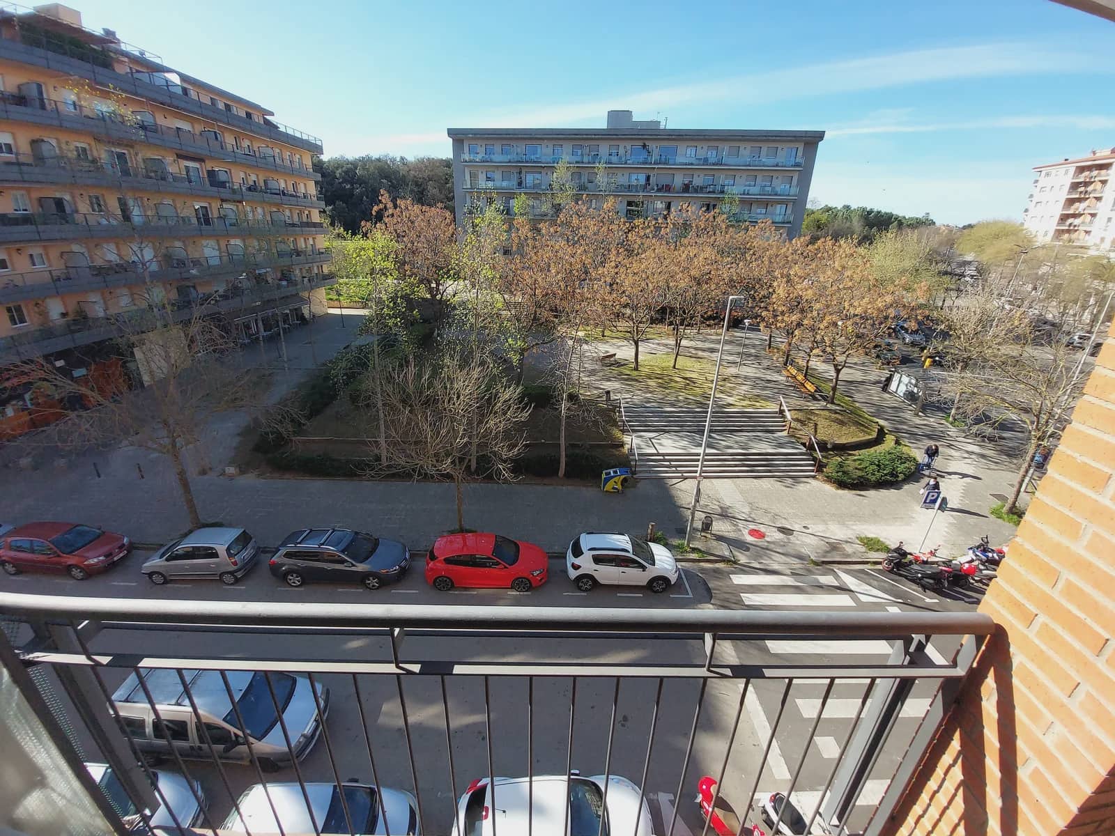 3 bedroom Flat for rent in Girona city with garage - € 951 (Ref: 9679172)