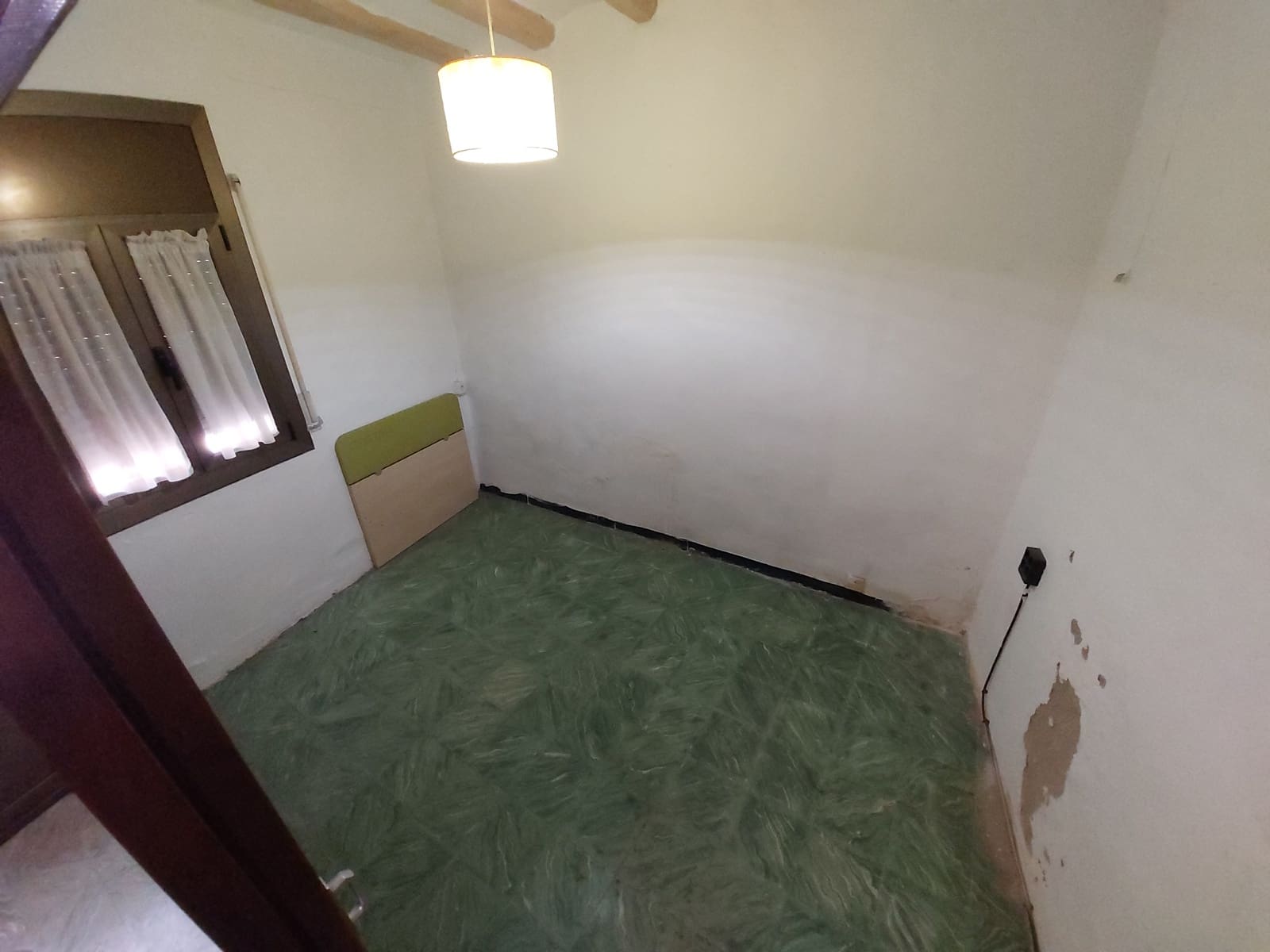 4 soveværelse Byhus til salg i Salt med garage - € 149.000 (Ref: 9690095)