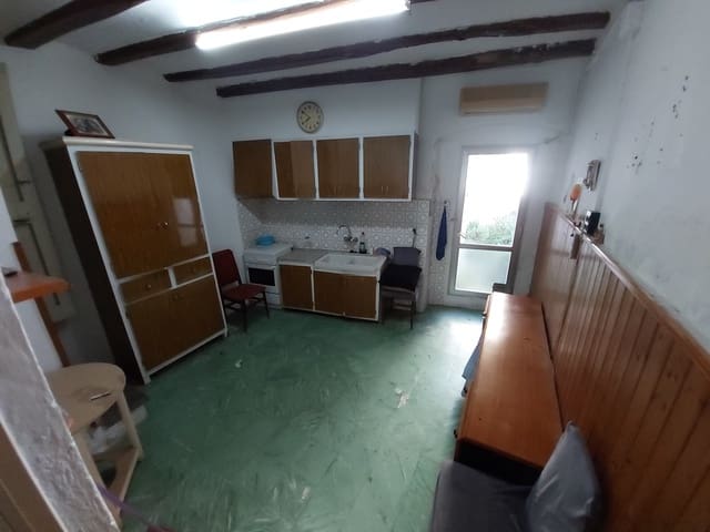 4 soveværelse Byhus til salg i Salt med garage - € 149.000 (Ref: 9690095)