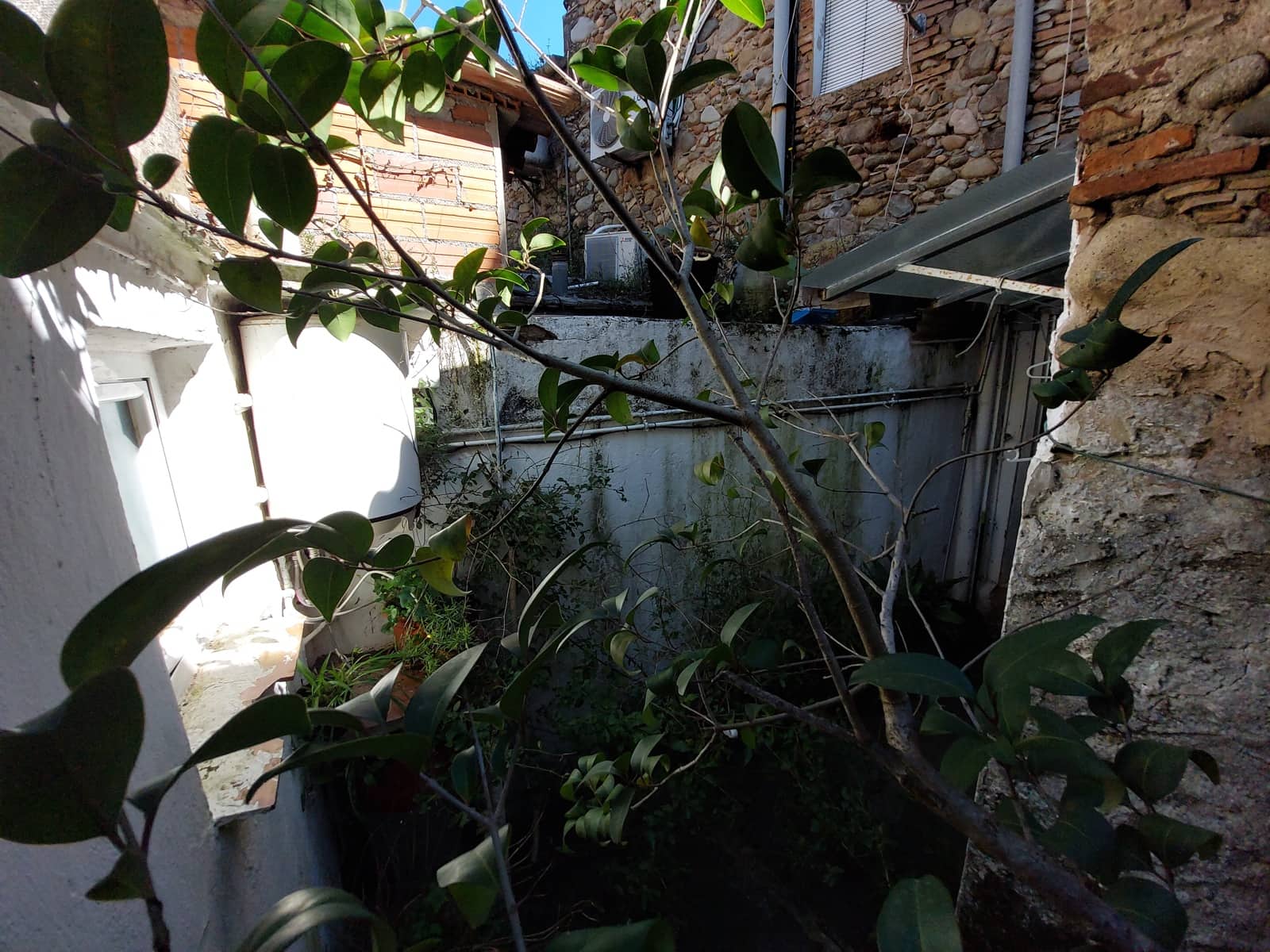 4 soveværelse Byhus til salg i Salt med garage - € 149.000 (Ref: 9690095)