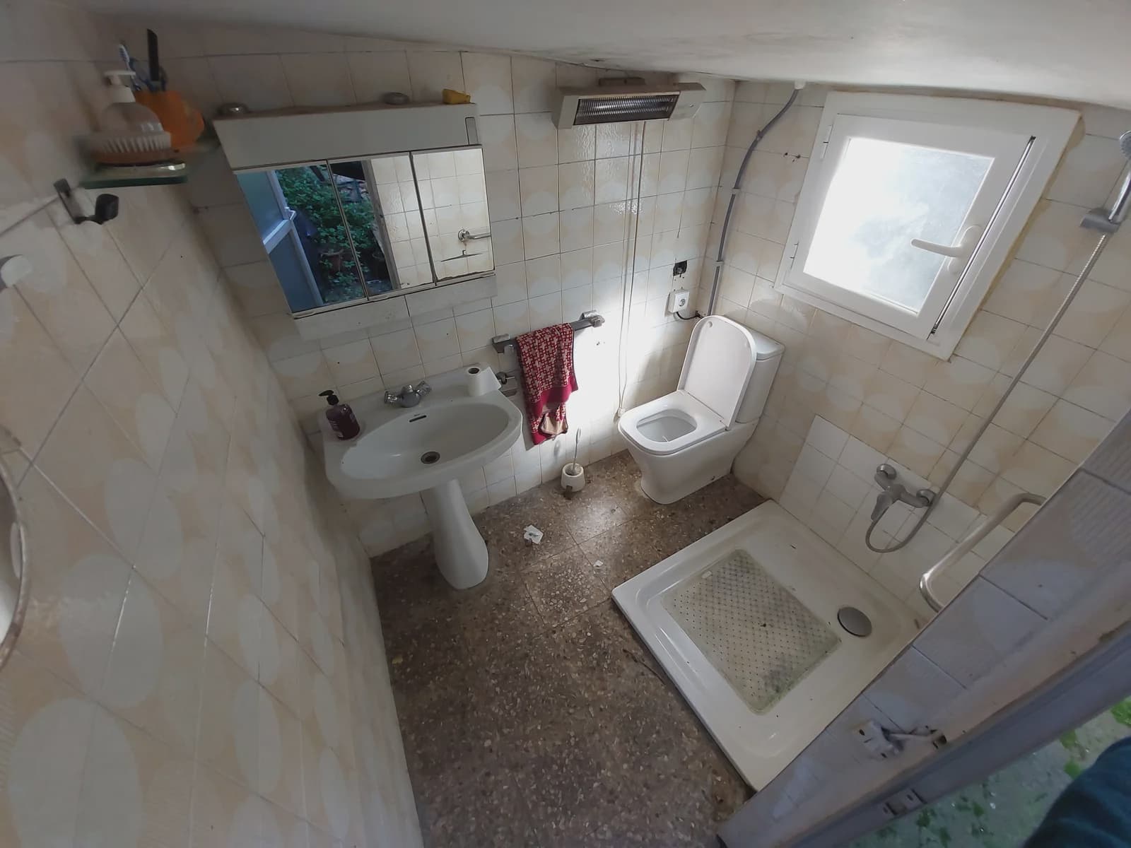 4 bedroom Townhouse for sale in Salt with garage - € 149,000 (Ref: 9690095)
