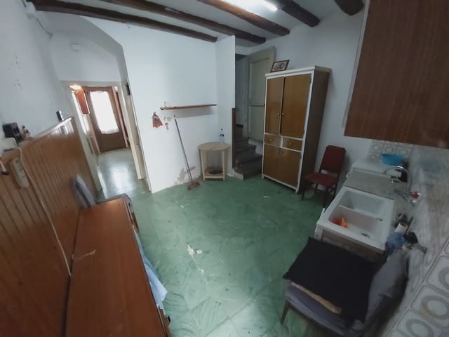 4 makuuhuone Omakotitalo myytävänä paikassa Salt mukana 
autotalli - 149 000 € (Ref: 9690095)