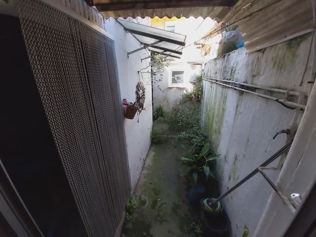 4 makuuhuone Omakotitalo myytävänä paikassa Salt mukana 
autotalli - 149 000 € (Ref: 9690095)