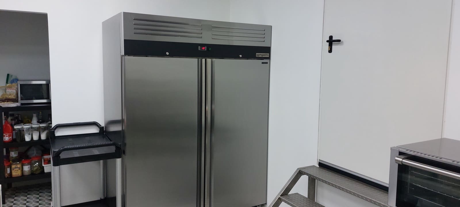 Commercial for sale in Girona city - € 140,000 (Ref: 9758560)