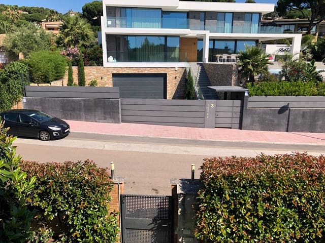 4 bedroom Villa for sale in Sant Antoni de Calonge, Calonge i Sant Antoni with pool garage - € 895,000 (Ref: 9777701)
