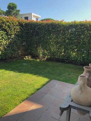 4 Zimmer Villa zu verkaufen in Sant Antoni de Calonge, Calonge i Sant Antoni mit Pool Garage - 895.000 € (Ref: 9777701)