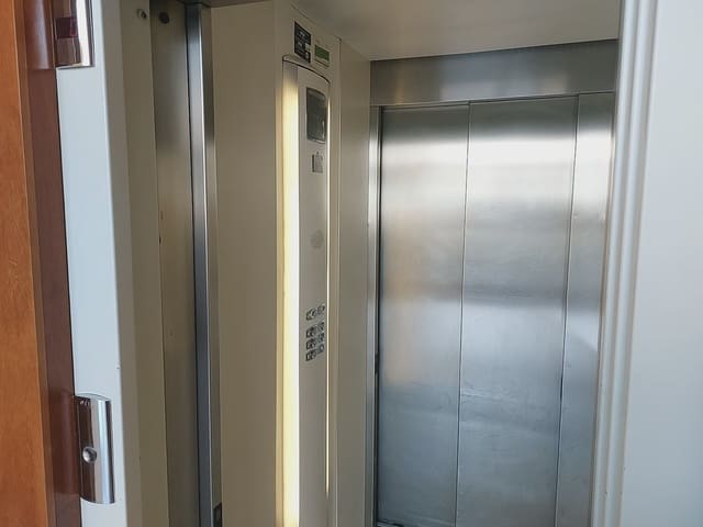 Appartement de 4 chambres à louer à Gérone ville avec piscine - 1 800 € (Ref: 9845064)