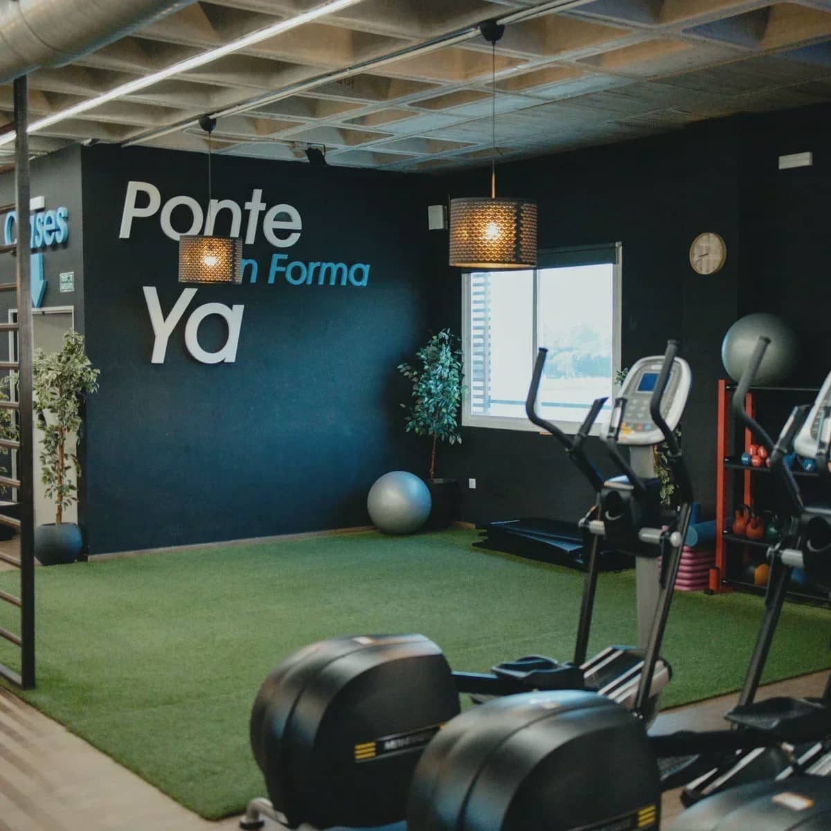 Commercial for sale in Terrassa - € 3,400,000 (Ref: 9866647)