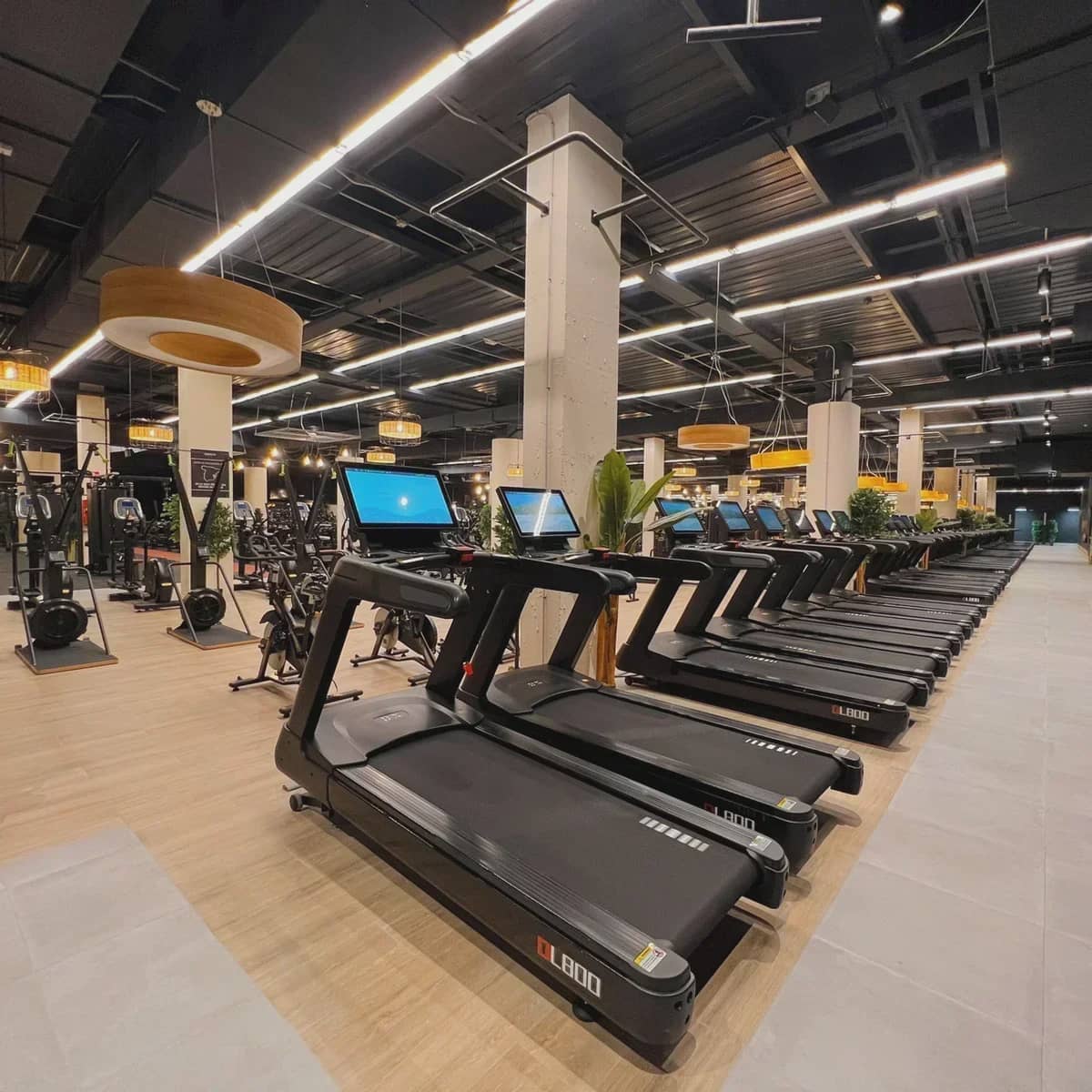 Commercial for sale in Terrassa - € 3,400,000 (Ref: 9866647)