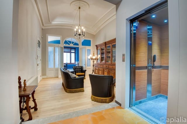 6 quarto Moradia em Banda para venda em Girona cidade com garagem - 700 000 € (Ref: 9314037)