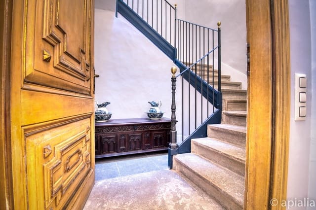 6 quarto Moradia em Banda para venda em Girona cidade com garagem - 700 000 € (Ref: 9314037)