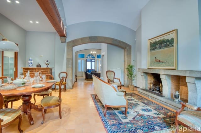 6 quarto Moradia em Banda para venda em Girona cidade com garagem - 700 000 € (Ref: 9314037)