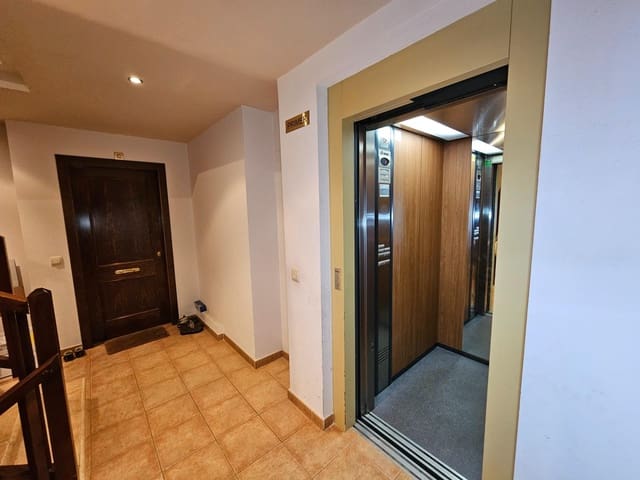 2 Zimmer Wohnung zu verkaufen in Alp - 167.000 € (Ref: 9314043)