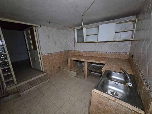 3 soveværelse Byhus til salg i Cassà de la Selva - € 129.000 (Ref: 9382810)