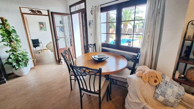 3 makuuhuone Huvila myytävänä paikassa Santa Eulalia / Santa Eularia mukana uima-altaan 
autotalli - 1 395 000 € (Ref: 10140294)