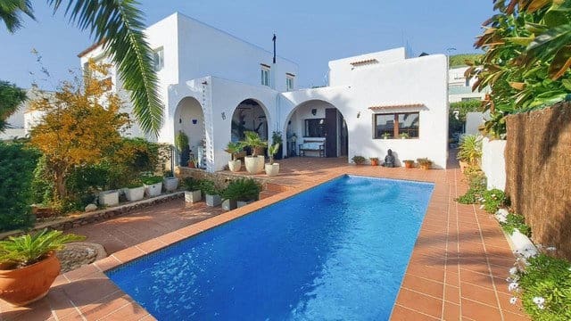 3 makuuhuone Huvila myytävänä paikassa Santa Eulalia / Santa Eularia mukana uima-altaan 
autotalli - 1 395 000 € (Ref: 10140294)