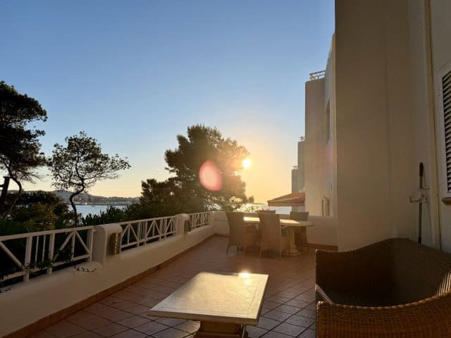 4 soverom Hus til salgs i La Siesta med svømmebasseng garasje - € 1 290 000 (Ref: 10141324)