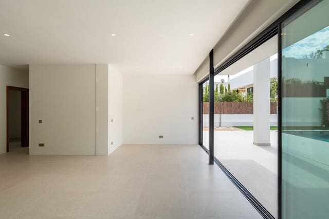 5 bedroom Villa for sale in Santa Eulalia / Santa Eularia with pool garage - € 3,250,000 (Ref: 10170184)