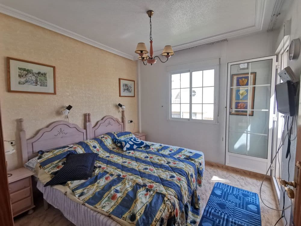 3 soveværelse Byhus til salg i Playa Flamenca med swimmingpool garage - € 165.995 (Ref: 7274544)