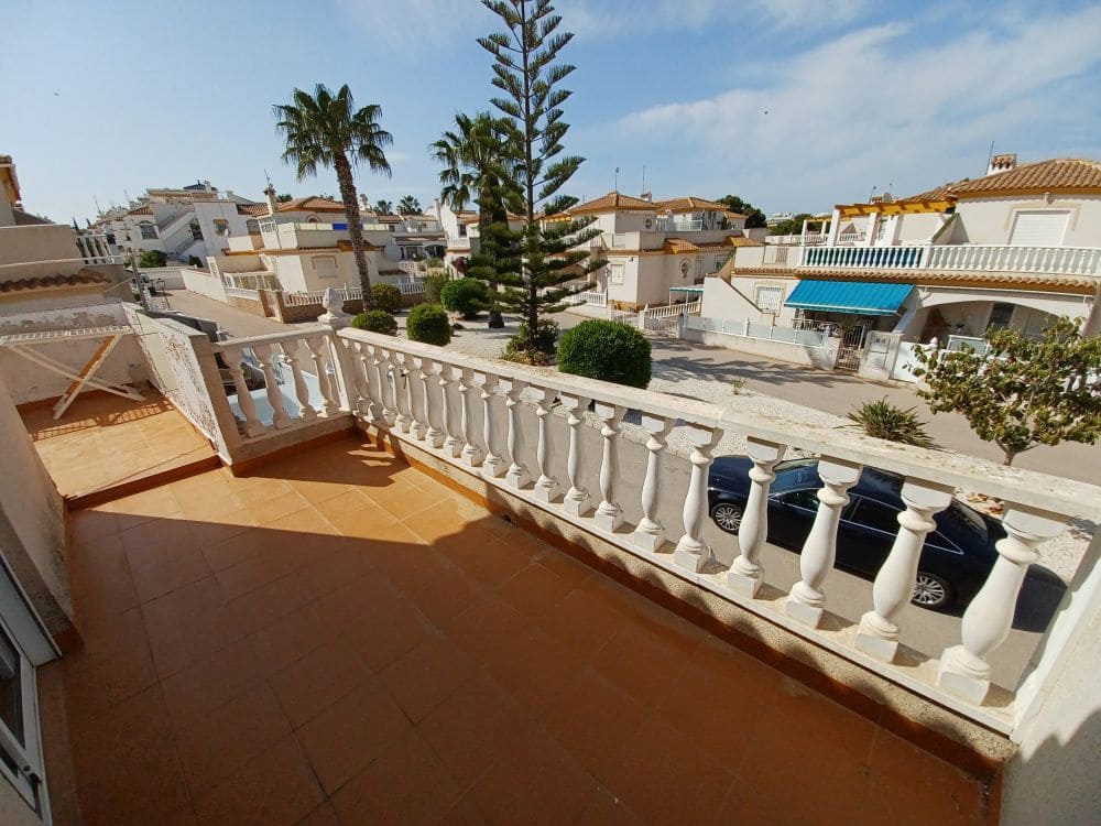 3 Zimmer Villa zu verkaufen in Playa Flamenca mit Pool - 139.995 € (Ref: 8021375)