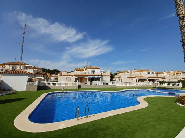 3 Zimmer Villa zu verkaufen in Playa Flamenca, Orihuela mit Pool - 139.995 € (Ref: 8021375)