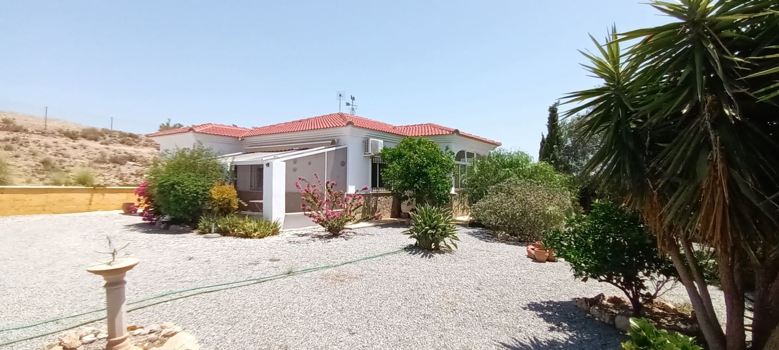 3 soveværelse Villa til salg i La Piedra Amarilla med swimmingpool - € 229.500 (Ref: 8021384)