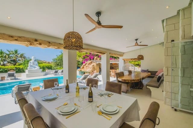 15 soveværelse Villa til salg i Cap Martinet, Ibiza by med swimmingpool garage - € 5.000.000 (Ref: 8021387)