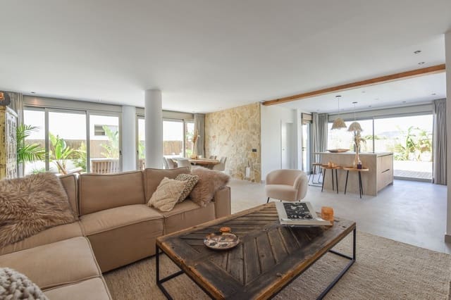 4 soverom Villa til salgs i Nuestra Señora de Jesus, Santa Eulalia / Santa Eularia med svømmebasseng garasje - € 1 990 000 (Ref: 8021388)