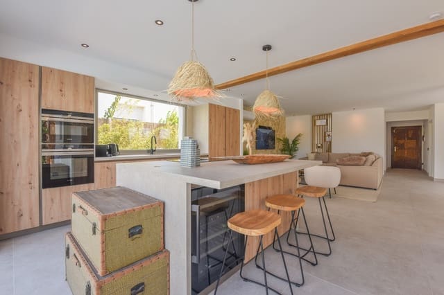 4 soverom Villa til salgs i Nuestra Señora de Jesus, Santa Eulalia / Santa Eularia med svømmebasseng garasje - € 1 990 000 (Ref: 8021388)