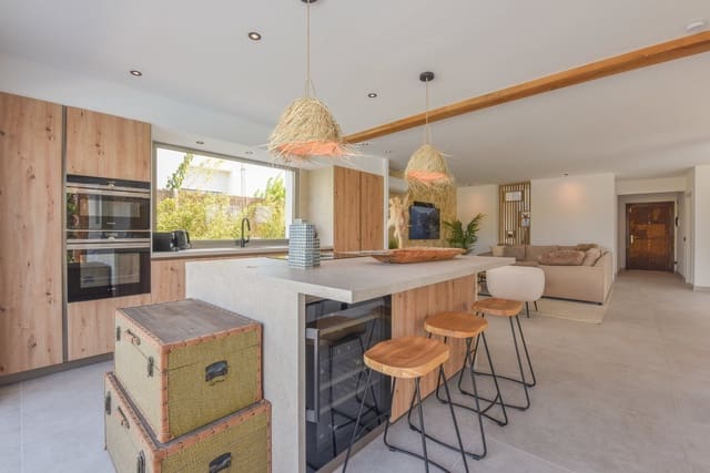 4 soverom Villa til salgs i Nuestra Señora de Jesus, Santa Eulalia / Santa Eularia med svømmebasseng garasje - € 1 990 000 (Ref: 8021388)