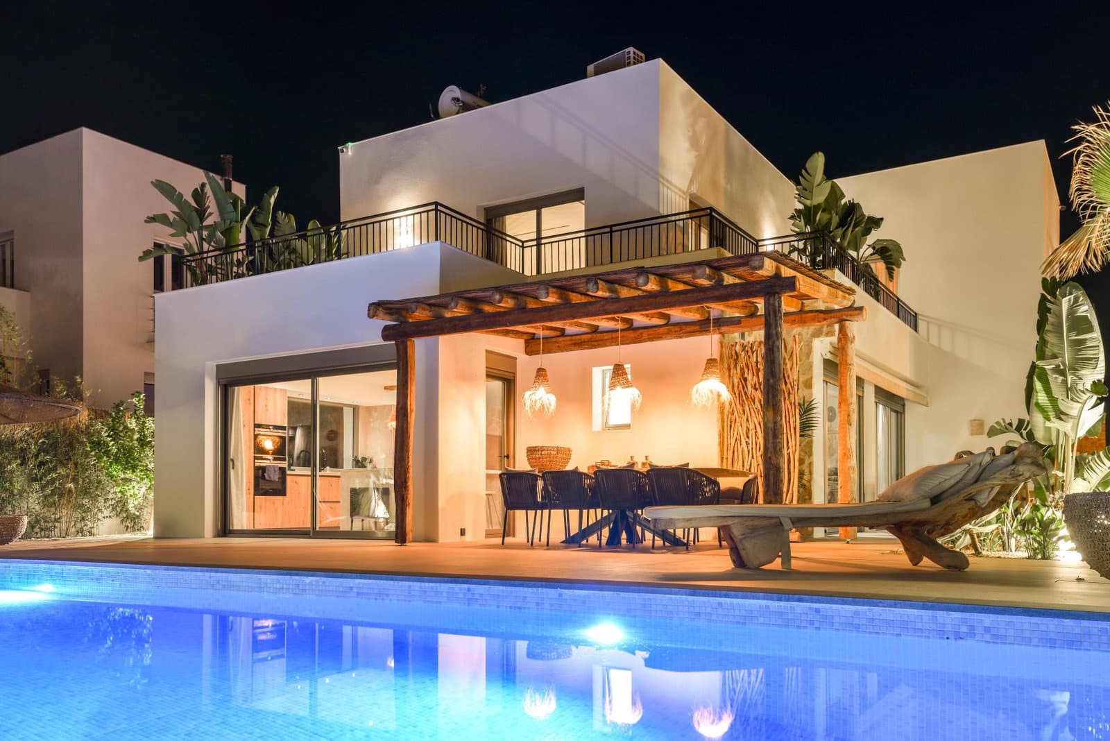 4 soverom Villa til salgs i Nuestra Senora de Jesus med svømmebasseng garasje - € 1 990 000 (Ref: 8021388)