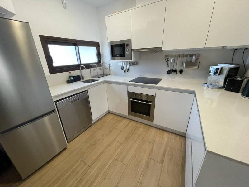 3 chambre Villa/Maison à vendre à Torrevieja avec piscine garage - 298 999 € (Ref: 8021389)