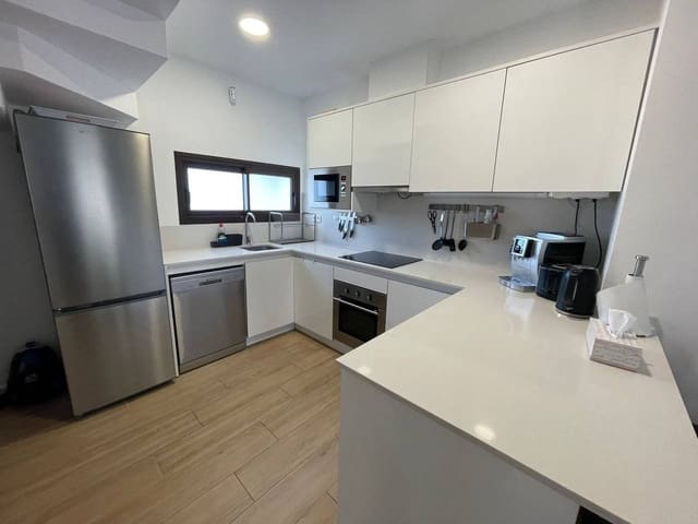 3 camera da letto Villa in vendita in El Chaparral - La Siesta - La Torreta, Torrevieja con piscina garage - 298.999 € (Rif: 8021389)