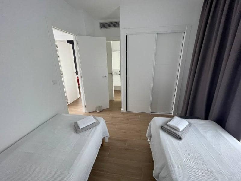 3 chambre Villa/Maison à vendre à Torrevieja avec piscine garage - 298 999 € (Ref: 8021389)