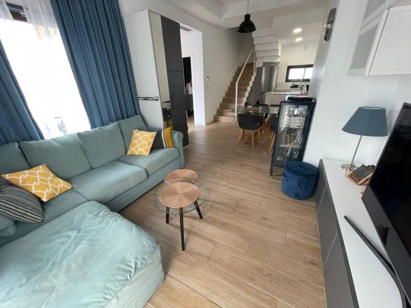 3 chambre Villa/Maison à vendre à Torrevieja avec piscine garage - 298 999 € (Ref: 8021389)