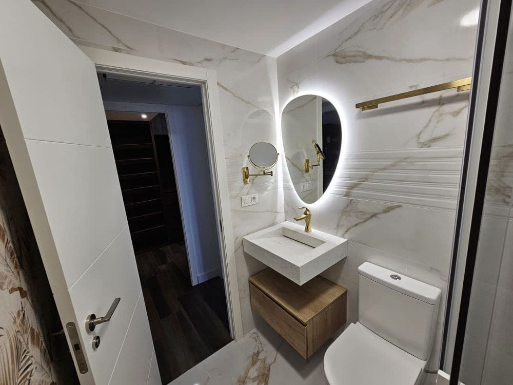 Apartamento de 3 habitaciones en Torrevieja en venta con piscina garaje - 149.000 € (Ref: 8021394)