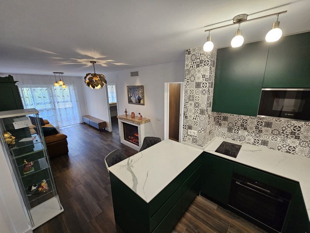 Apartamento de 3 habitaciones en Torrevieja en venta con piscina garaje - 149.000 € (Ref: 8021394)