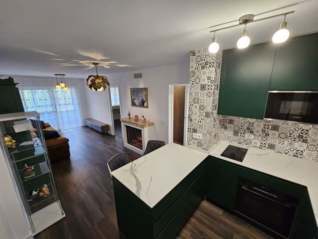 3 Zimmer Apartment zu verkaufen in Torrevieja mit Pool Garage - 149.000 € (Ref: 8021394)