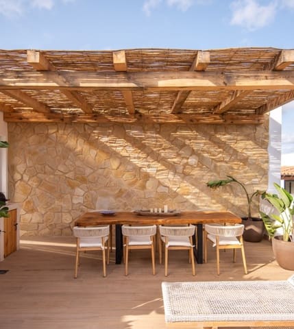 3 slaapkamer Appartement te koop in Nuestra Señora de Jesus, Santa Eulalia / Santa Eularia met zwembad - € 1.200.000 (Ref: 8669199)