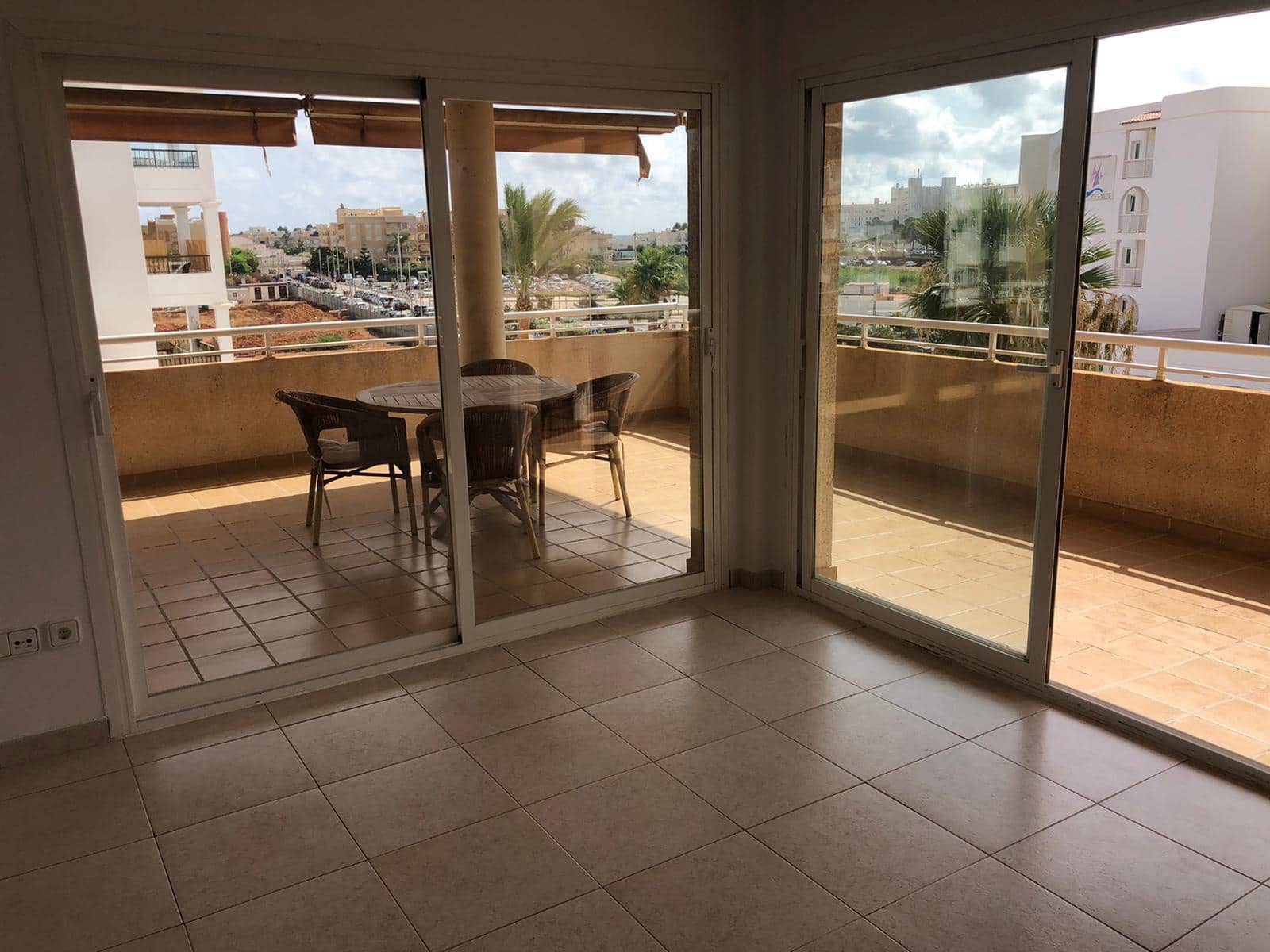 3 bedroom Apartment for sale in Santa Eulalia / Santa Eularia with garage - € 780,000 (Ref: 8693211)