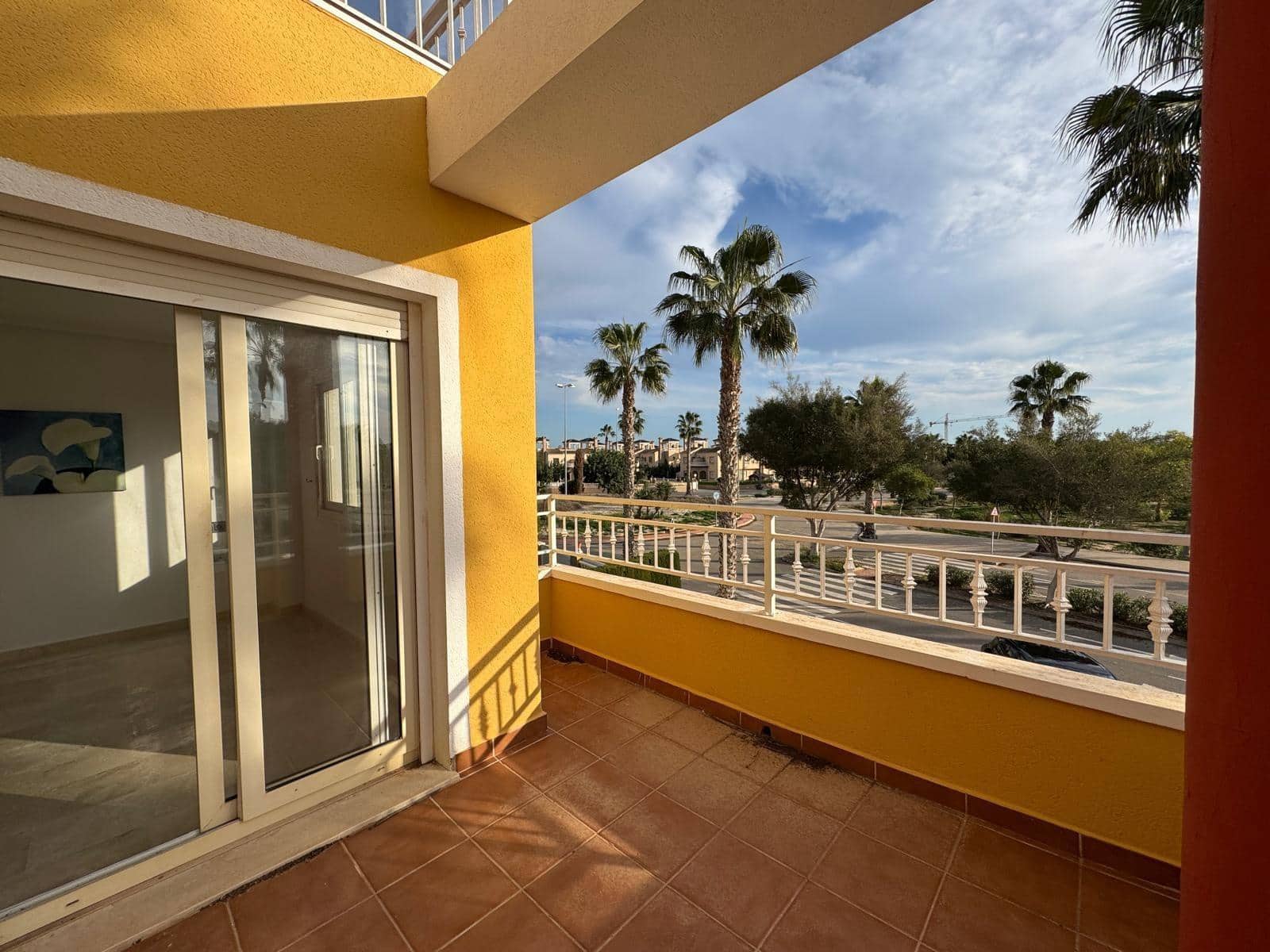 3 makuuhuone Huvila myytävänä paikassa El Raso mukana uima-altaan 
autotalli - 390 000 € (Ref: 8765959)